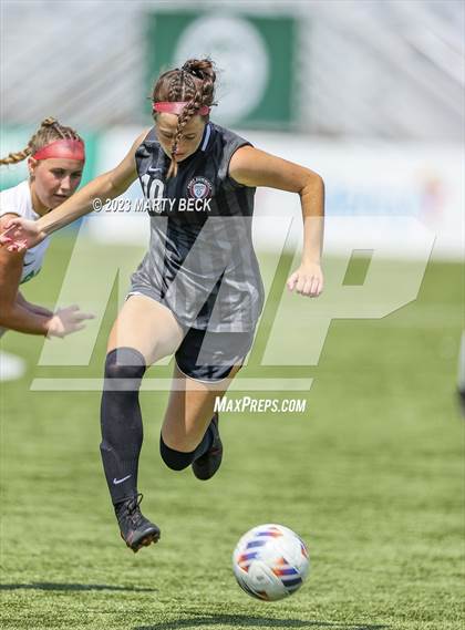 Thumbnail 1 in Fort Zumwalt South v Smithville (MSHSAA Class 3 State Championship) photogallery.