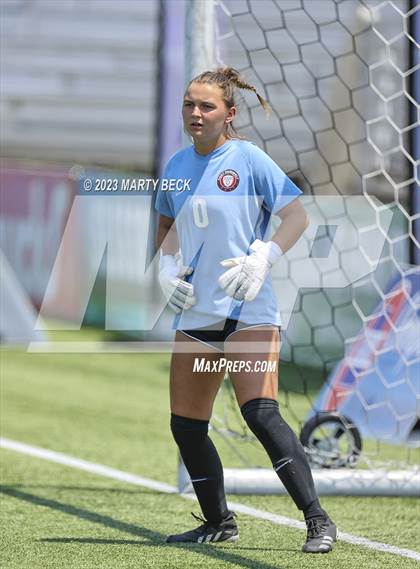Thumbnail 1 in Fort Zumwalt South v Smithville (MSHSAA Class 3 State Championship) photogallery.