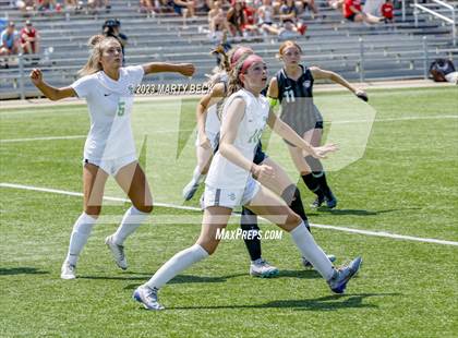 Thumbnail 3 in Fort Zumwalt South v Smithville (MSHSAA Class 3 State Championship) photogallery.