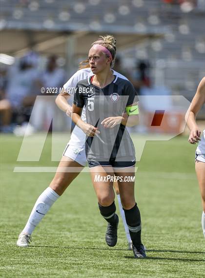 Thumbnail 2 in Fort Zumwalt South v Smithville (MSHSAA Class 3 State Championship) photogallery.