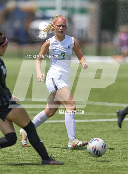 Thumbnail 2 in Fort Zumwalt South v Smithville (MSHSAA Class 3 State Championship) photogallery.