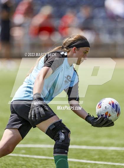 Thumbnail 3 in Fort Zumwalt South v Smithville (MSHSAA Class 3 State Championship) photogallery.