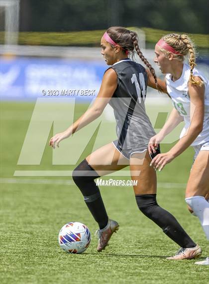 Thumbnail 1 in Fort Zumwalt South v Smithville (MSHSAA Class 3 State Championship) photogallery.