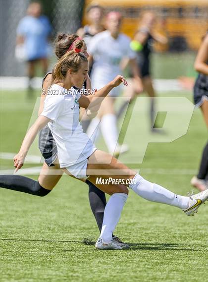 Thumbnail 3 in Fort Zumwalt South v Smithville (MSHSAA Class 3 State Championship) photogallery.