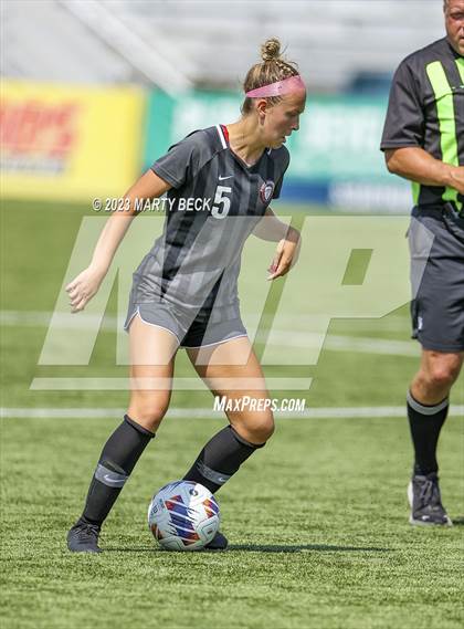 Thumbnail 2 in Fort Zumwalt South v Smithville (MSHSAA Class 3 State Championship) photogallery.