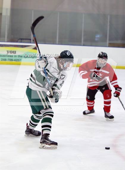 Thumbnail 1 in Troy @ Lake Orion photogallery.