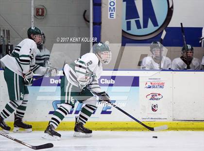 Thumbnail 2 in Troy @ Lake Orion photogallery.