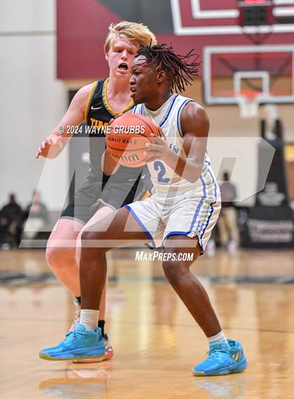 Thumbnail 2 in Hooks vs. Timpson (Holiday Hoops Tournament) photogallery.