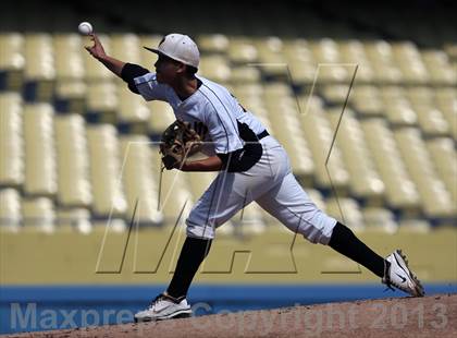 Thumbnail 2 in Van Nuys vs. Chavez (CIF LACS D2 Final) photogallery.