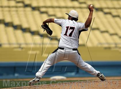 Thumbnail 2 in Van Nuys vs. Chavez (CIF LACS D2 Final) photogallery.