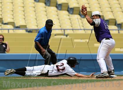 Thumbnail 2 in Van Nuys vs. Chavez (CIF LACS D2 Final) photogallery.