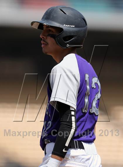 Thumbnail 3 in Van Nuys vs. Chavez (CIF LACS D2 Final) photogallery.