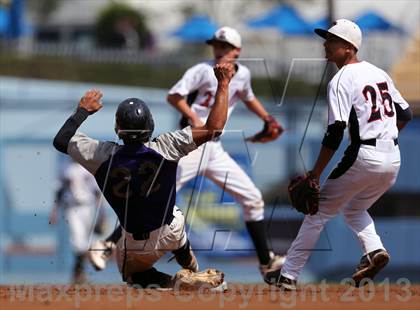 Thumbnail 3 in Van Nuys vs. Chavez (CIF LACS D2 Final) photogallery.