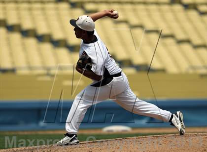 Thumbnail 1 in Van Nuys vs. Chavez (CIF LACS D2 Final) photogallery.