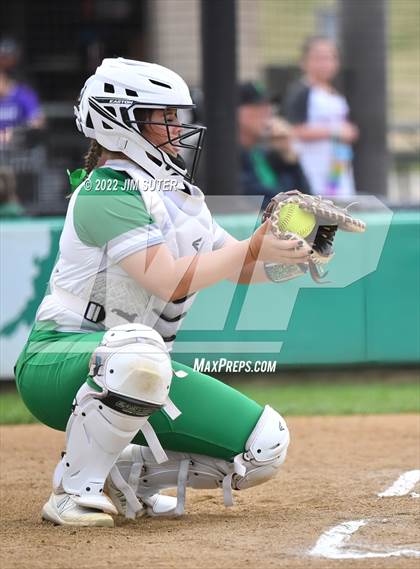 Thumbnail 3 in Channelview vs Brenham (Brenham Tournament) photogallery.