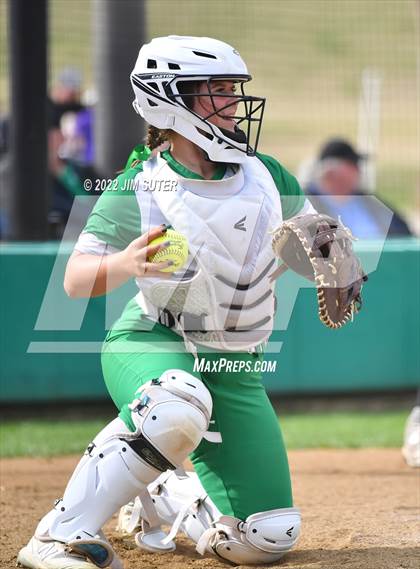 Thumbnail 3 in Channelview vs Brenham (Brenham Tournament) photogallery.