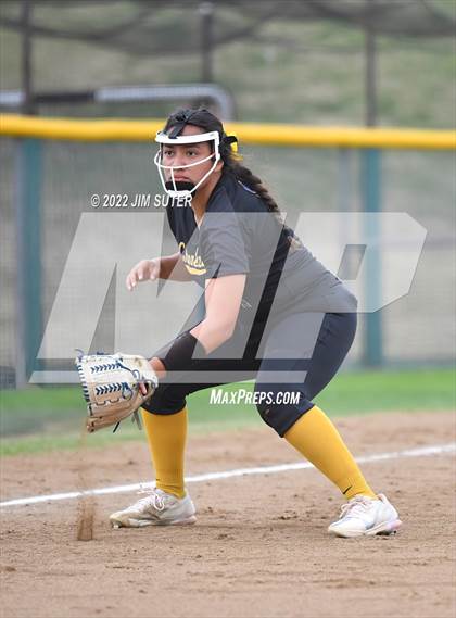 Thumbnail 2 in Channelview vs Brenham (Brenham Tournament) photogallery.