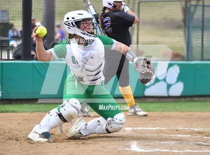 Thumbnail 3 in Channelview vs Brenham (Brenham Tournament) photogallery.