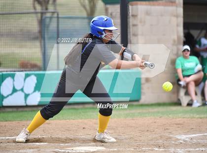 Thumbnail 3 in Channelview vs Brenham (Brenham Tournament) photogallery.