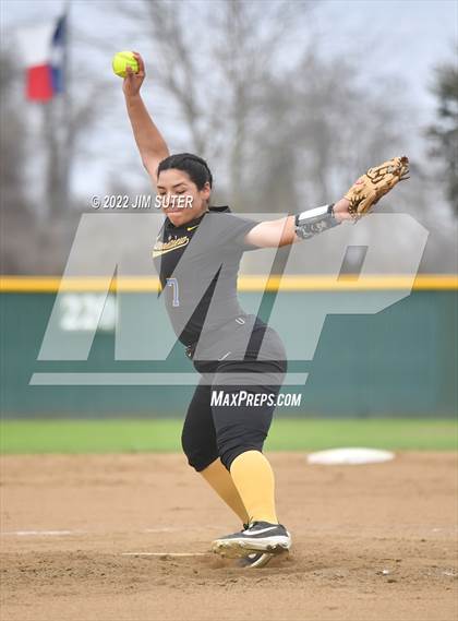 Thumbnail 2 in Channelview vs Brenham (Brenham Tournament) photogallery.