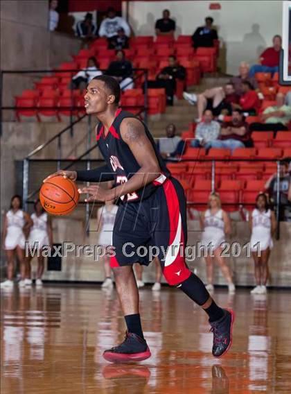 Thumbnail 1 in Bowie vs. Cedar Hill (5A Regional Semifinal Playoff) photogallery.