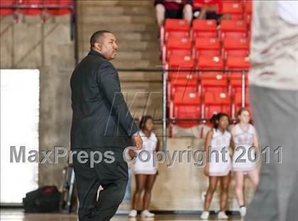 Thumbnail 1 in Bowie vs. Cedar Hill (5A Regional Semifinal Playoff) photogallery.