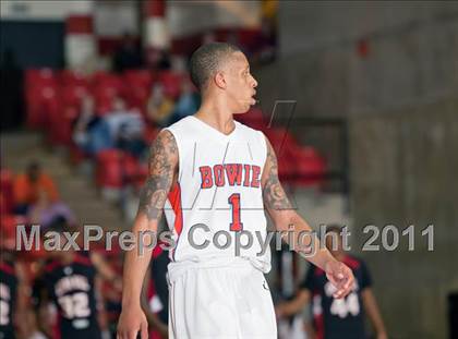 Thumbnail 1 in Bowie vs. Cedar Hill (5A Regional Semifinal Playoff) photogallery.