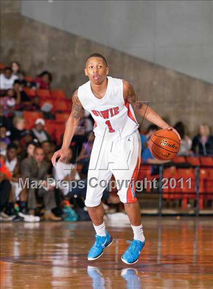 Thumbnail 1 in Bowie vs. Cedar Hill (5A Regional Semifinal Playoff) photogallery.