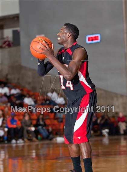 Thumbnail 1 in Bowie vs. Cedar Hill (5A Regional Semifinal Playoff) photogallery.