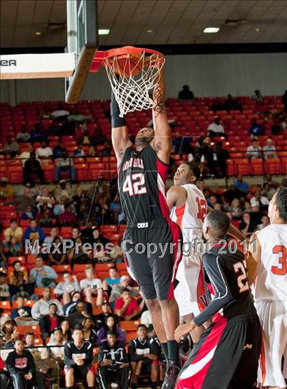 Thumbnail 3 in Bowie vs. Cedar Hill (5A Regional Semifinal Playoff) photogallery.
