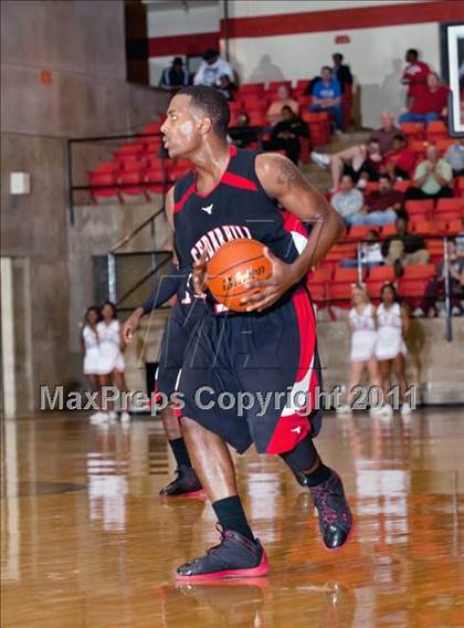 Thumbnail 3 in Bowie vs. Cedar Hill (5A Regional Semifinal Playoff) photogallery.