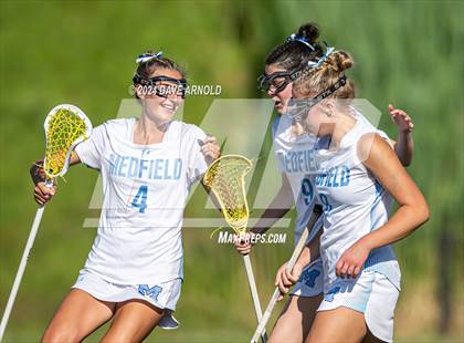 Thumbnail 2 in Medfield vs. Newburyport (MIAA Division 3 Final) photogallery.