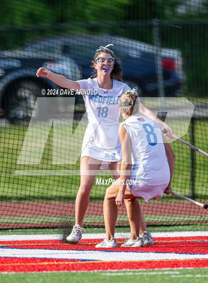 Thumbnail 1 in Medfield vs. Newburyport (MIAA Division 3 Final) photogallery.