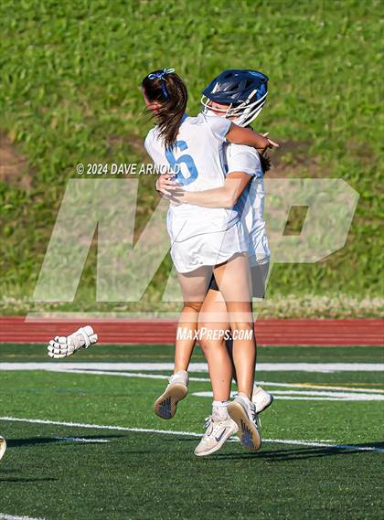 Thumbnail 3 in Medfield vs. Newburyport (MIAA Division 3 Final) photogallery.
