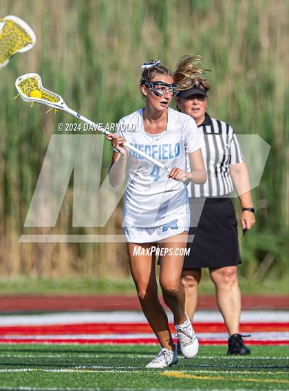 Thumbnail 1 in Medfield vs. Newburyport (MIAA Division 3 Final) photogallery.