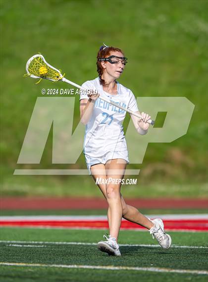 Thumbnail 3 in Medfield vs. Newburyport (MIAA Division 3 Final) photogallery.