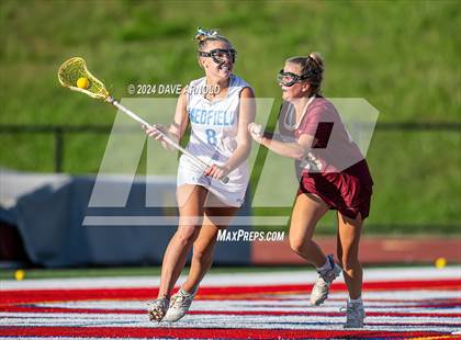 Thumbnail 3 in Medfield vs. Newburyport (MIAA Division 3 Final) photogallery.