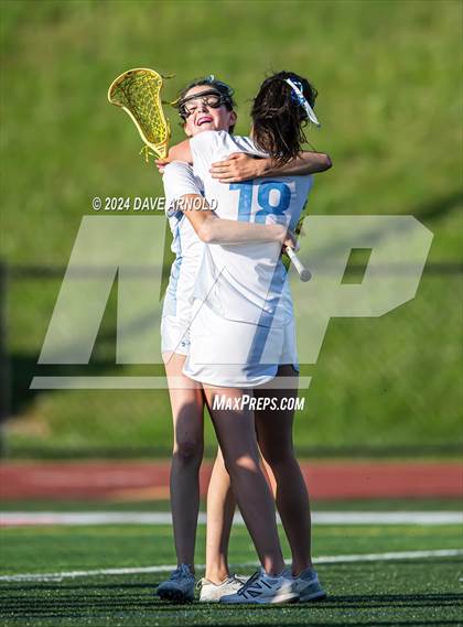 Thumbnail 2 in Medfield vs. Newburyport (MIAA Division 3 Final) photogallery.