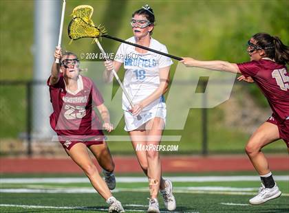 Thumbnail 2 in Medfield vs. Newburyport (MIAA Division 3 Final) photogallery.