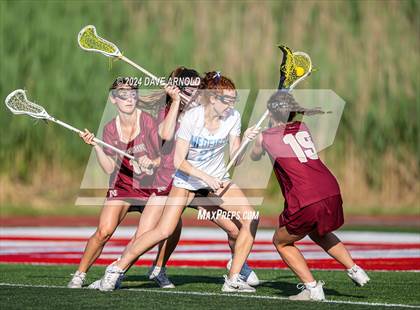 Thumbnail 2 in Medfield vs. Newburyport (MIAA Division 3 Final) photogallery.