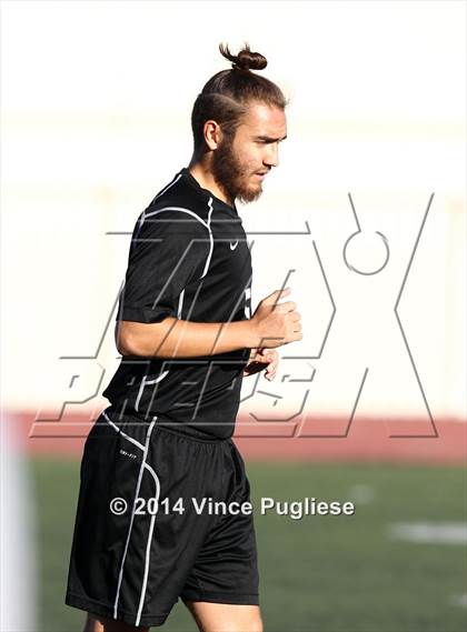 Thumbnail 3 in Granada Hills vs. La Canada photogallery.