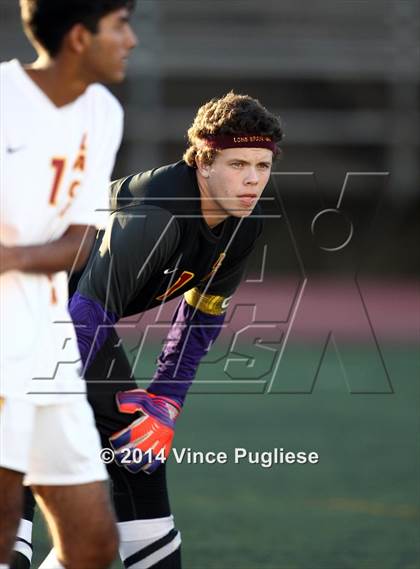 Thumbnail 3 in Granada Hills vs. La Canada photogallery.