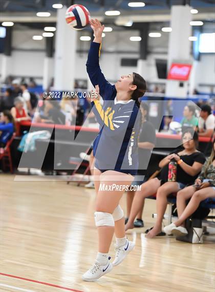 Thumbnail 2 in Vista vs. Moreno Valley (Nike TOC Southwest) photogallery.