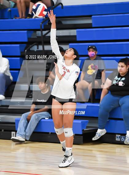 Thumbnail 2 in Vista vs. Moreno Valley (Nike TOC Southwest) photogallery.