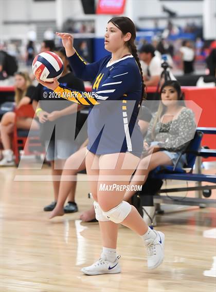 Thumbnail 3 in Vista vs. Moreno Valley (Nike TOC Southwest) photogallery.
