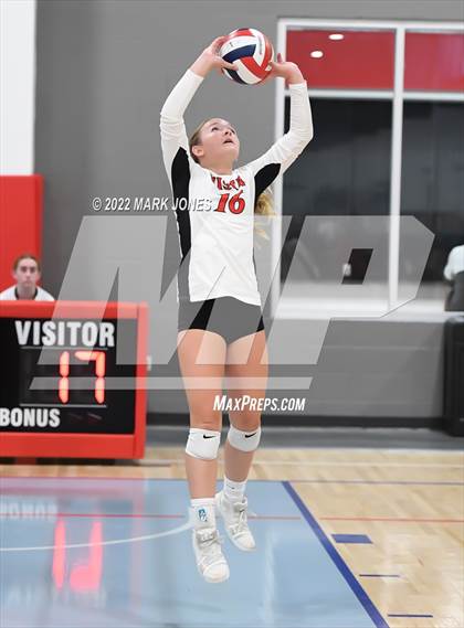 Thumbnail 3 in Vista vs. Moreno Valley (Nike TOC Southwest) photogallery.