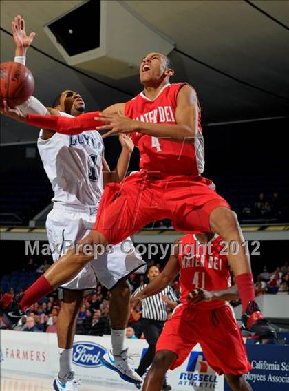 Thumbnail 1 in Mater Dei vs. Loyola (CIF SS D1AA Semifinal) photogallery.