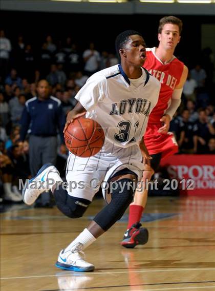 Thumbnail 1 in Mater Dei vs. Loyola (CIF SS D1AA Semifinal) photogallery.