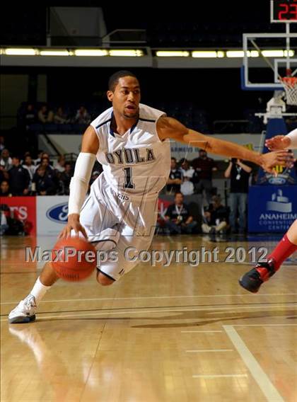 Thumbnail 1 in Mater Dei vs. Loyola (CIF SS D1AA Semifinal) photogallery.