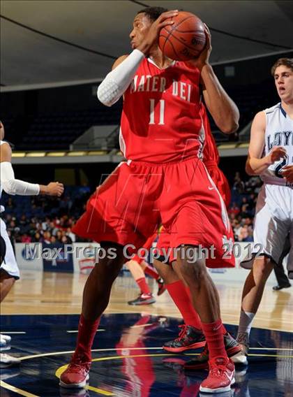 Thumbnail 1 in Mater Dei vs. Loyola (CIF SS D1AA Semifinal) photogallery.